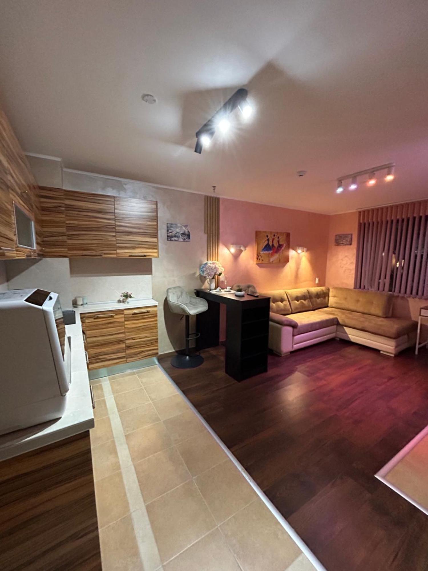 2-Bedroom, 2-Bathroom With Fireplace And Garden At Winslow Infinity Банско Екстериор снимка