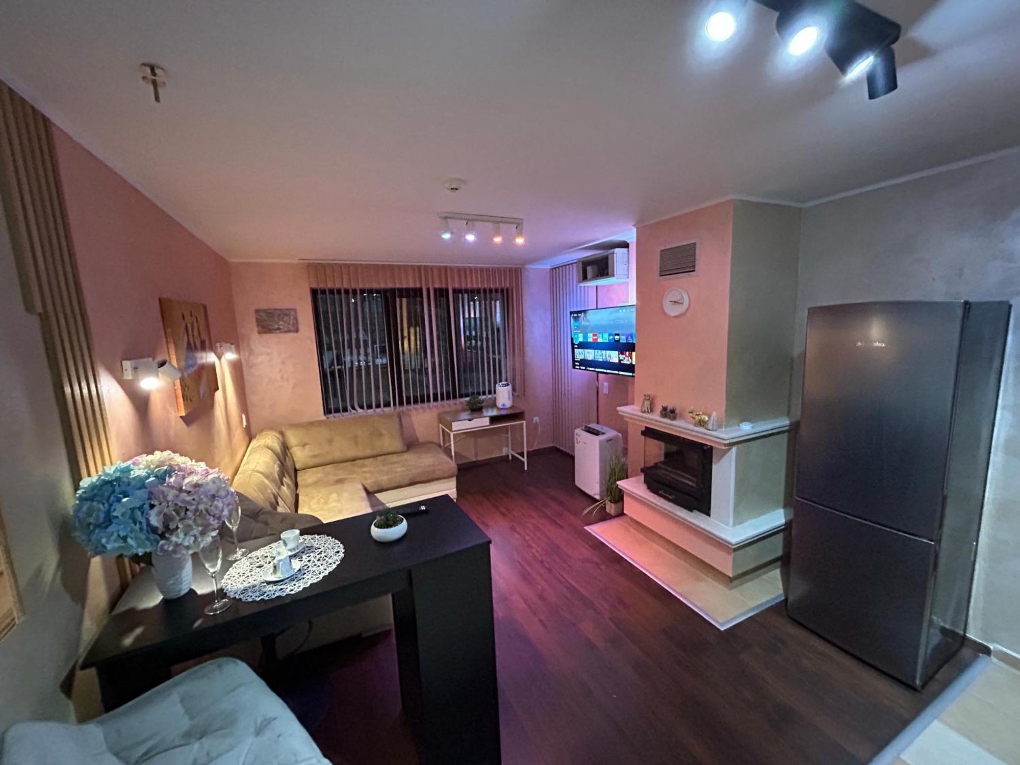 2-Bedroom, 2-Bathroom With Fireplace And Garden At Winslow Infinity Банско Екстериор снимка